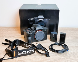 Sony A7 IV + Sigma 18-35mm F1.8 + Sigma MC-11 + lisad (1 foto / 8)