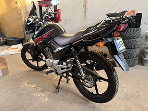 YAMAHA YBR 125 (4 foto / 8)