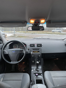 Volvo V50 2.0d 100kw Ü.V12.2025 (7 foto / 7)