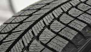 215/55 R17 Michelin X-Ice3 (3 foto / 4)