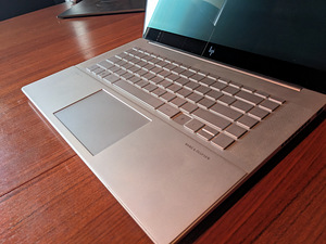 HP Envy 15 15.6" 4K | i9-10885H | 32GB | 1TB SSD | RTX2060 (3 foto / 6)