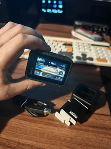 GoPro 12 + 2 aku + laadija (2 foto / 3)