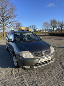 Toyota Corolla 2002 (1 фото из 11)