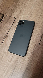 iPhone 11 Про Макс (1 фото из 3)