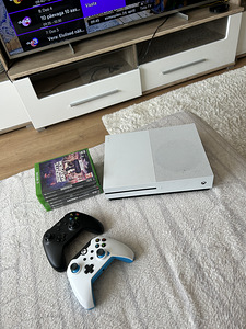 XBox One S 1TB SSD + 6 Mängu. 2 Pulti. (2 foto / 5)