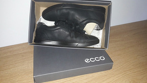Детская обувь для мальчика eCCO 33, в хорошем состоянии.