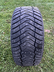 Müüa 285/45R20 naastrehvid (4 foto / 9)