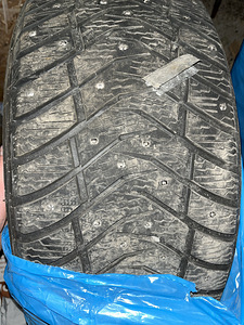 Müüa 285/45R20 naastrehvid (6 foto / 9)