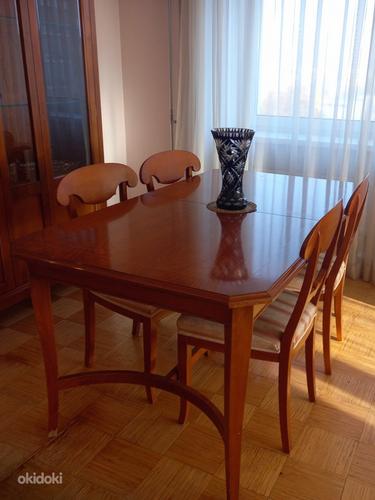 Раздвижной обеденный стол + 6 стульев, итальянская мебель (фото #1)