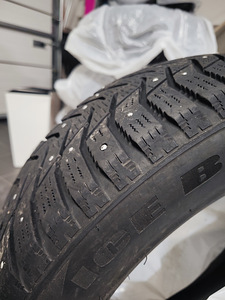 Talverehvid 215/55R17 (1 foto / 4)
