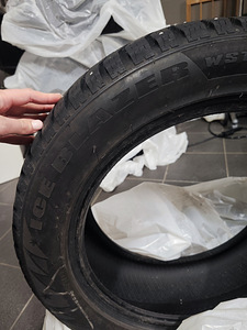 Talverehvid 215/55R17 (3 foto / 4)