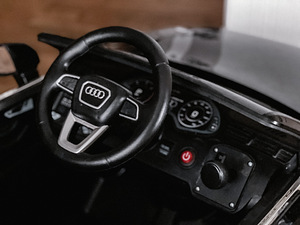 Laste Elektriauto Audi Q7 ja 2 akut (7 foto / 10)