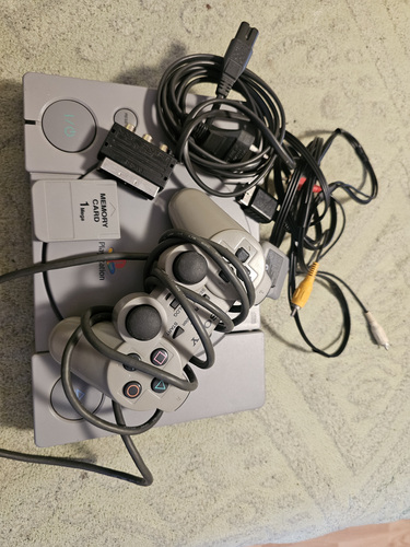 Ps1 + 3 mängu