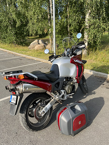 Honda varadero 1000 A2 (2 foto / 6)