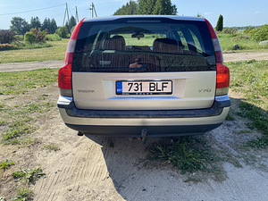 Volvo V70 2.4 103kw (3 foto / 9)