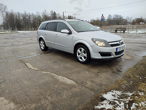 Opel Astra 1.9tdi 88kw (4 foto / 5)