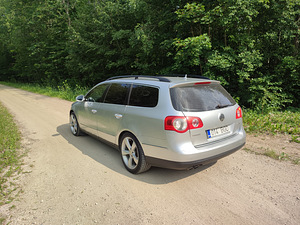 VW Passat 2.0 103kw 2007 (5 foto / 8)