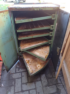 Metall tööriista kapp (6 foto / 6)