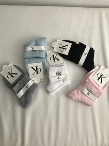 Naiste sokid Tommy Hilfiger, Armani, Calvin Klein (2 foto / 5)