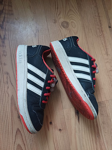 Tossud Adidas, s.31 (3 foto / 4)