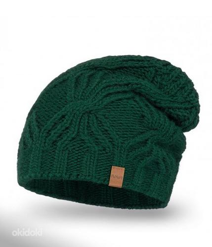 Теплая и модная зимняя шапка для женщин (фото #6)