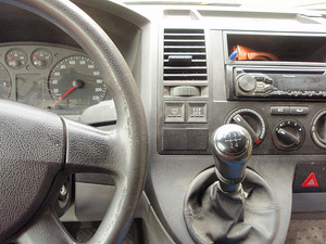 VW T-5 2007a. 1.9 Diesel 7+1 (6 foto / 10)
