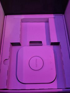 Philips Hue Bridge v2 (2 foto / 2)