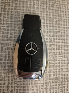 Mercedes-Benzi auto süütevõti (2 foto / 2)