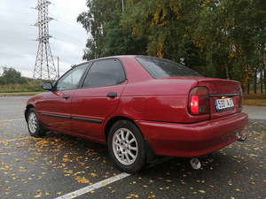 Suzuki Baleno (6 foto / 8)