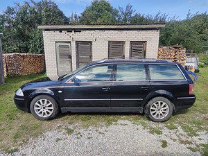 Volkswagen Passat (5 foto / 8)