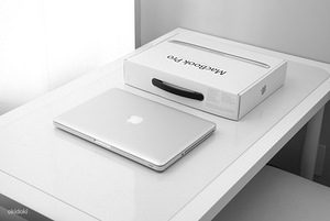 Macbook pro 13 Mid 2012, i5, SSD, Superdrive, NON-Retina (1 foto / 3)