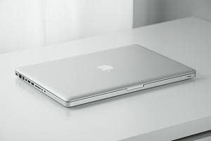 Macbook Pro 15 Mid 2012 i7 2,3 8gb Ram 500SSD (1 foto / 7)