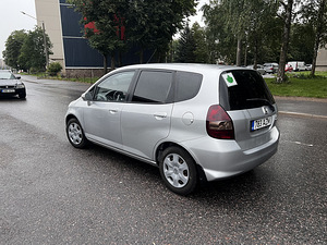 Honda Jazz 1.3 61kw 2006 (5 foto / 14)