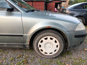 VW Passat 1.9 96kW 2004 6manuaal (4 foto / 10)
