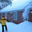 Уборка снега с крыш (фото #1)