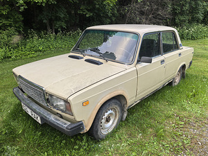 Lada 2107 (Vaz 2107) (6 foto / 6)