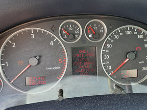 Audi A6 2,5TD quattro 2000 a. (6 foto / 6)