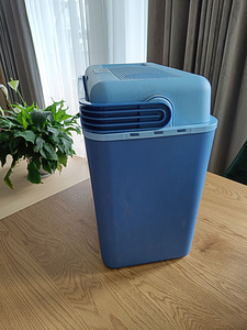 Külmakast 21L 12V 5.5A auto pistikuga (2 foto / 8)