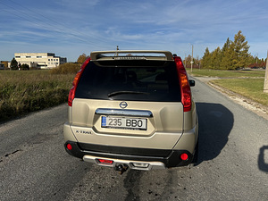 NISSAN X-TRAIL 2008 (5 foto / 13)