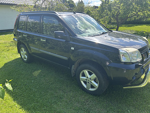 Nissan X-Trail (3 фото из 7)