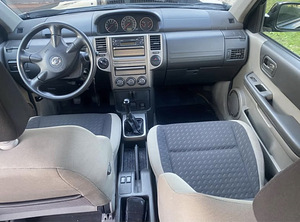 Nissan X-Trail (7 фото из 7)