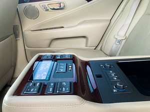 Lexus LS 460 President 4.6 V8 280kW (12 foto / 12)