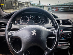 M/V: Peugeot 406 Coupe Pininfarina (6 foto / 9)