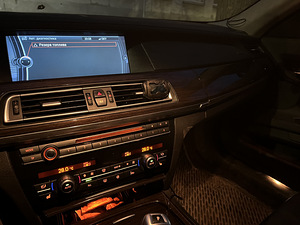 BMW F02 750Li xDrive (4 foto / 10)