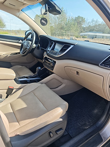 Hyundai Tucson 2016 2.0 (Premium) (5 foto / 8)