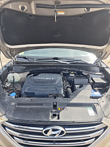 Hyundai Tucson 2016 2.0 (Premium) (8 foto / 8)