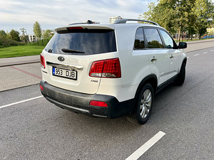 Kia Sorento 2.2 CRDi 145kW (4 foto / 11)