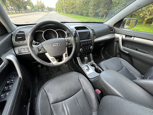 Kia Sorento 2.2 CRDi 145kW (8 foto / 11)