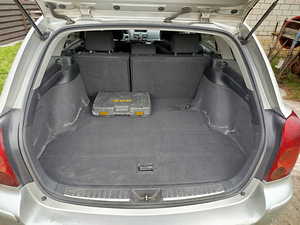 Toyota Avensis (7 foto / 12)