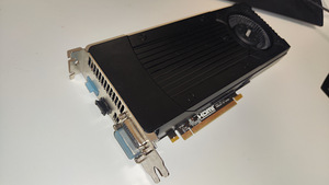 GTX 670 (3 foto / 4)